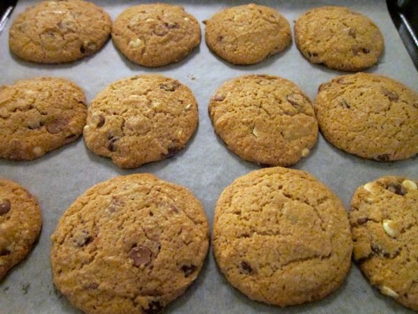 Triple Chocolate Chip Cookies - 18