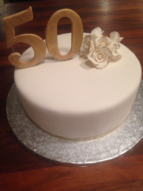 Gold and Champagne Party - Cake
