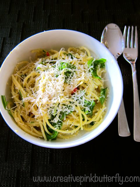 Spaghetti with Asparagus and Arugula